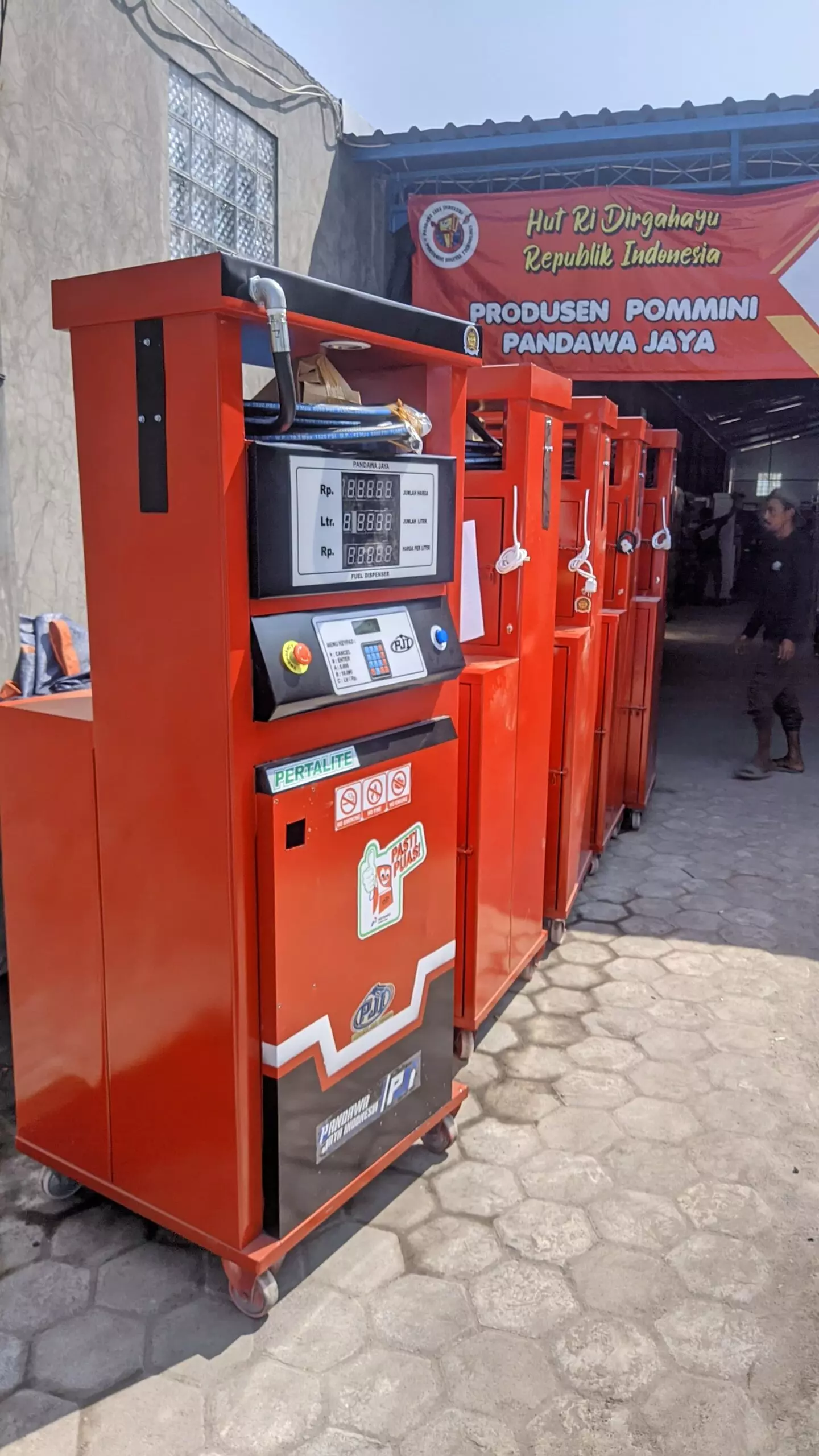Cari pom mini terdekat